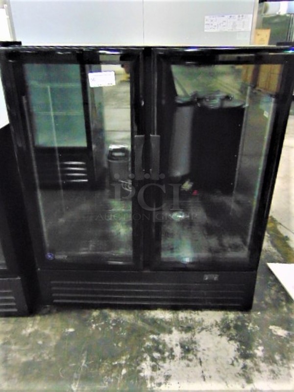 BRAND NEW! SG Merchandising Model DD-20 Commercial Electric Single Glass Door Cooler. 110 Volt 46.5x23x54.5 Tested And Working.