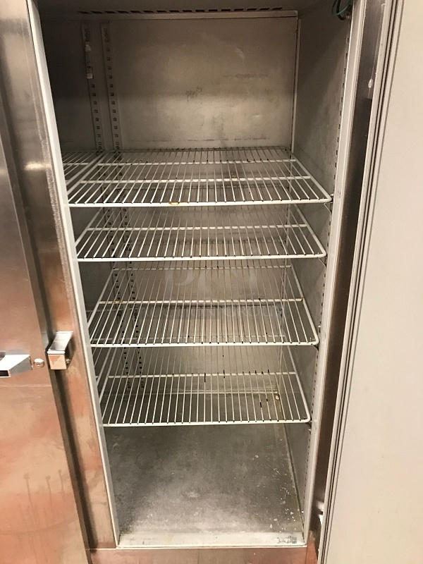 Victory RSA-2D-S7 UltraSpec Series Refrigerator Featuring Secure-Temp Technology, Reach-In Two Door, 115v 1ph, Tested & Working! - Image 6 of 6