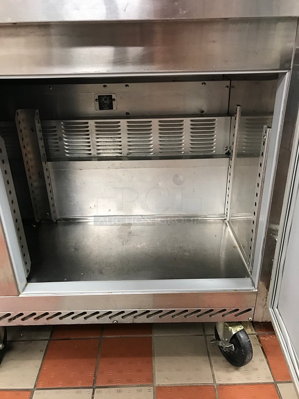 Victory VUR60-12 60" 12-Pan Refrigerated Salad / Sandwich Prep Table 115V 1Ph, Tested & Working! - Image 6 of 6