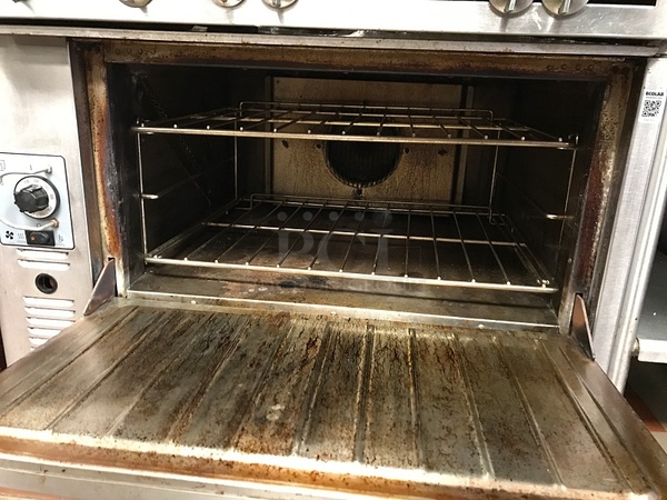 U.S. Range C836-6RC 36" 6 Burner Heavy Duty Range w/ CONVECTION Oven Natural Gas, Tested & Working! - Image 5 of 6
