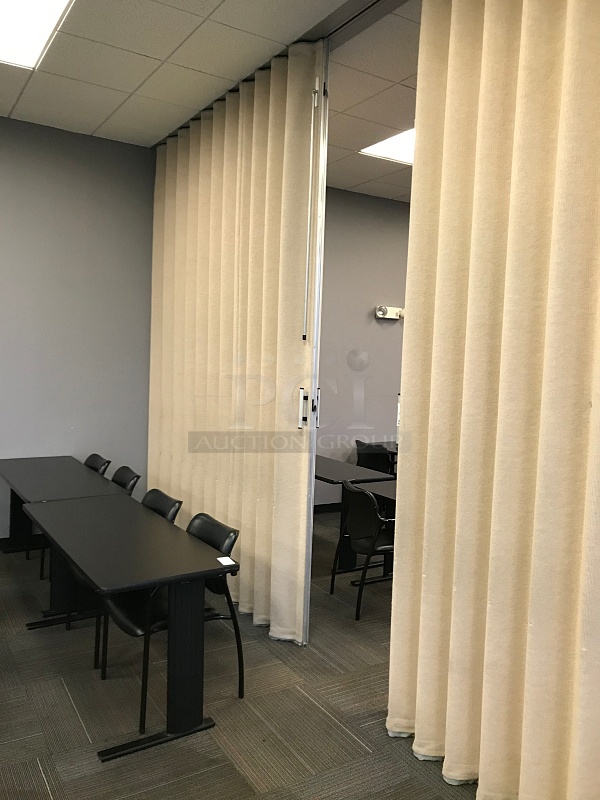 Holcomb & Hoke Accordion Partition, Three Sections - Image 2 of 6