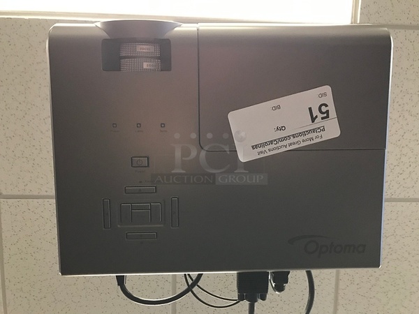 Optoma TH1060P Full HD 1080p DLP Projector w/ Speaker, 4500 lumens, 115v 1ph, Tested & Working! - Image 2 of 3