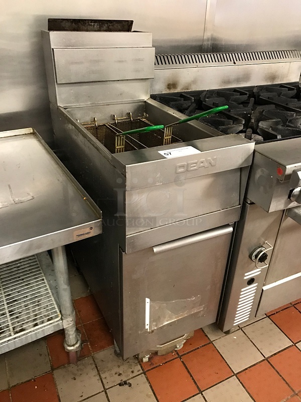 Dean 40lbs Natural Gas Deep Fryer w/ Built In Oil Filtration System, Two Baskets, Tested & Working!