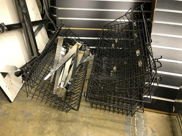 Slat Wall Paneling, 25 8' x 4' Panels, Includes Assorted Hangers & Shelving - Image 4 of 5