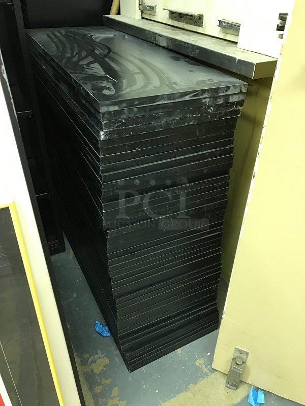 Slat Wall Paneling, 25 8' x 4' Panels, Includes Assorted Hangers & Shelving - Image 5 of 5