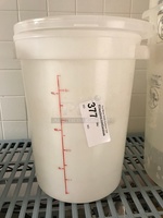 Four Gallon Cambro Ingredient Bin w/ Lid