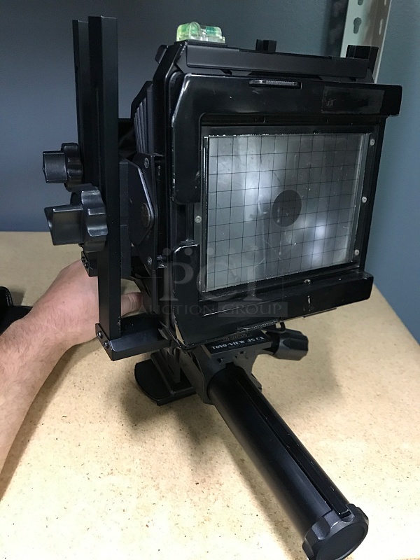 Toyo-View 45 CX 4 x 5 Pro Large Format Field Camera Kit Includes Focus Loup, Shade Cloth, Sekonic L-358 Light Meter & Padded Carry Bag - Image 4 of 11