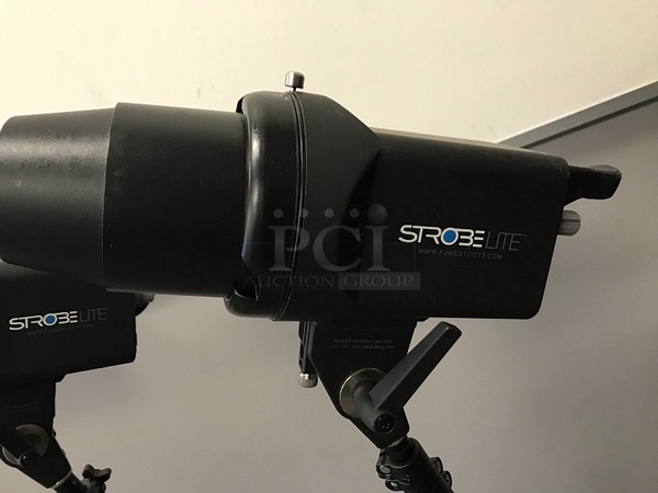 Westcott Strobelite 2 Light Kit w/ Travel Case & Two Manfrotto 051NB Light Stands - Image 2 of 5