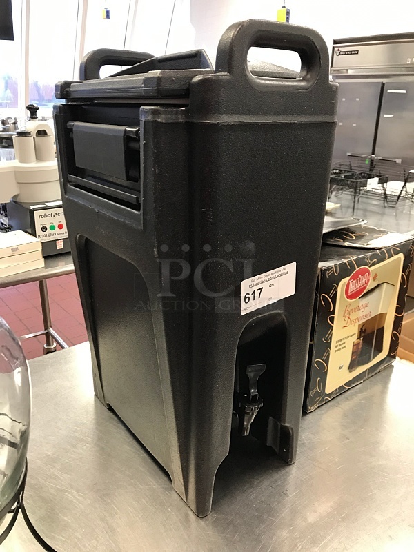 Insulated Cambro Hot Beverage Transport