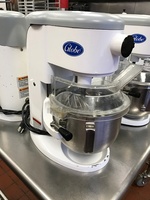 Globe SP5 Aluminum Gear Driven 5 Qt Commercial Countertop Mixer, Includes Attachments, 115v 1ph, Tested & Working! (See Video)