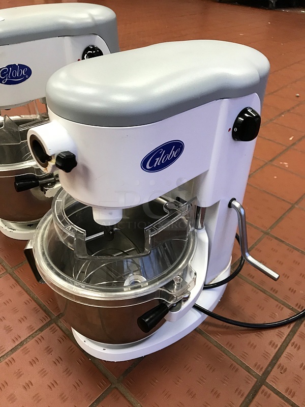 Globe SP5 Aluminum Gear Driven 5 Qt Commercial Countertop Mixer, Includes Attachments, 115v 1ph, Tested & Working! (See Video) - Image 1 of 2