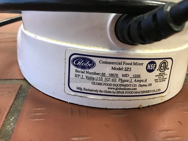 Globe SP5 Aluminum Gear Driven 5 Qt Commercial Countertop Mixer, Includes Attachments, 115v 1ph, Tested & Working! (See Video) - Image 2 of 2