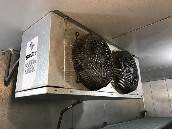 AMAZING CONDITION! Harford Combination Walk Through Cooler / Freezer Walk-In, 12' Refrigerator & 12' Freezer. Insulated Floor Throughout, 208V, Tested & Working! BUYER MUST DISASSEMBLE & REMOVE. (Racks NOT included) - Image 4 of 10