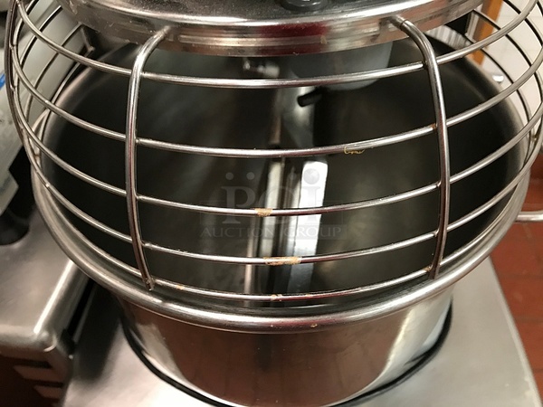 LIKE NEW! Hobart Legacy HL200 20 Qt. Commercial Planetary Stand Mixer w/ Accessories & 15 Minute Timer, Includes Stainless Steel Stand on Casters, 120v 1ph, Tested & Working (See Video)! - Image 5 of 6