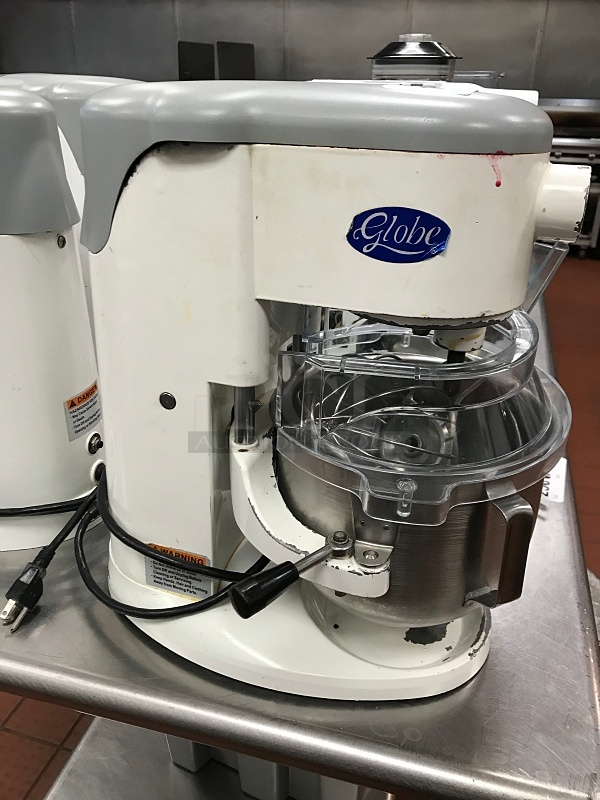 Globe SP5 Aluminum Gear Driven 5 Qt Commercial Countertop Mixer, Includes Attachments, 115v 1ph, Tested & Working! (See Video) - Image 2 of 3