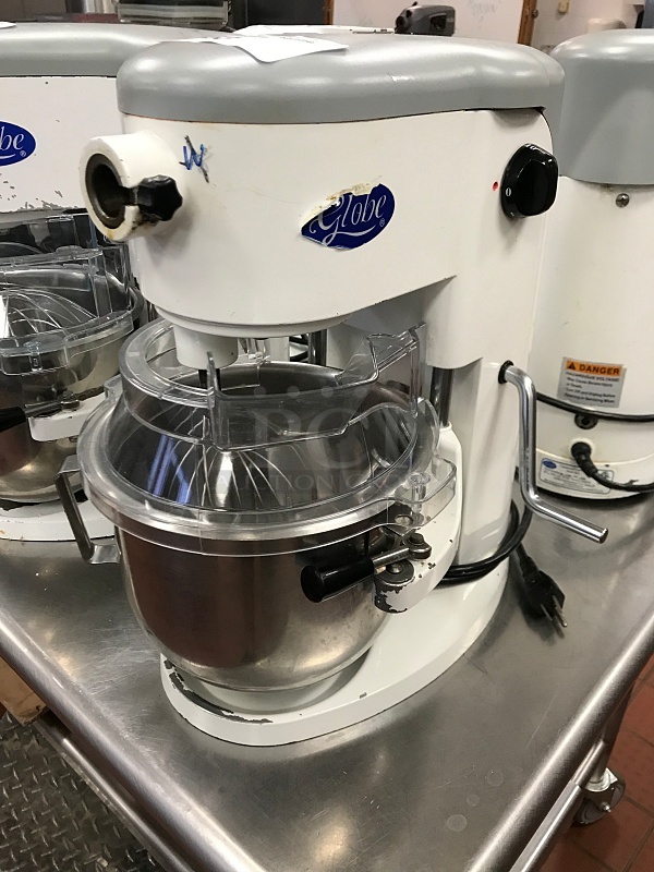 Globe SP5 Aluminum Gear Driven 5 Qt Commercial Countertop Mixer, Includes Attachments, 115v 1ph, Tested & Working! (See Video)