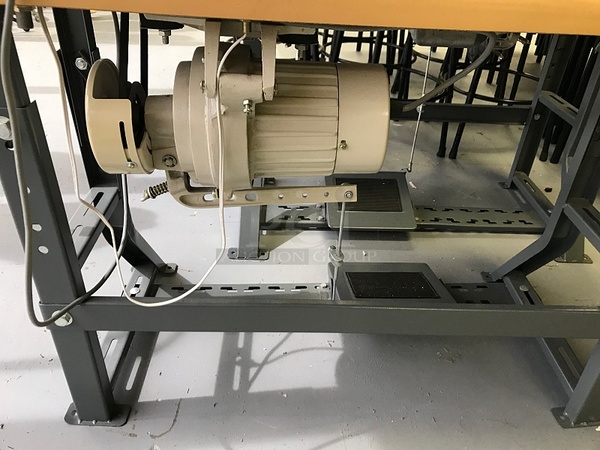 Juki DDL-8700 High-speed Single Needle Straight Lockstitch Industrial Sewing Machine w/ Table & Servo Motor, 115v 1ph, Tested & Working! - Image 4 of 4