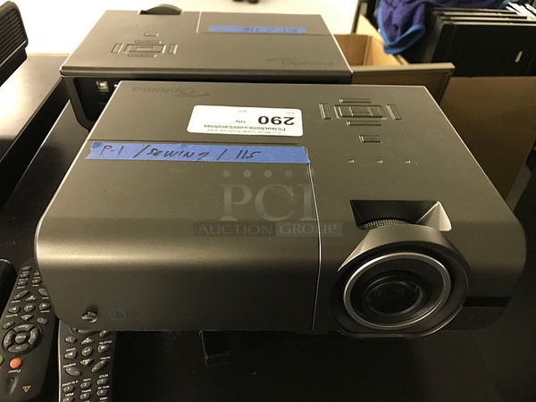 Optoma HD142X Projector 3000 ANSI lumens, 2x HDMI & MHL Support w/ Built-in 10W Speaker, 115v 1ph, Tested & Working!
