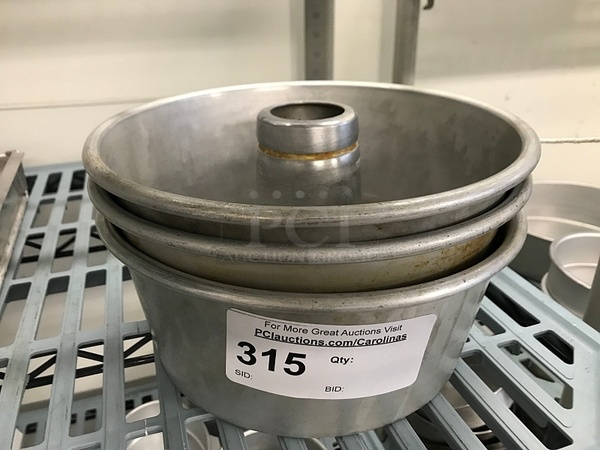 Three Bundt Cake Pans - Image 1 of 1
