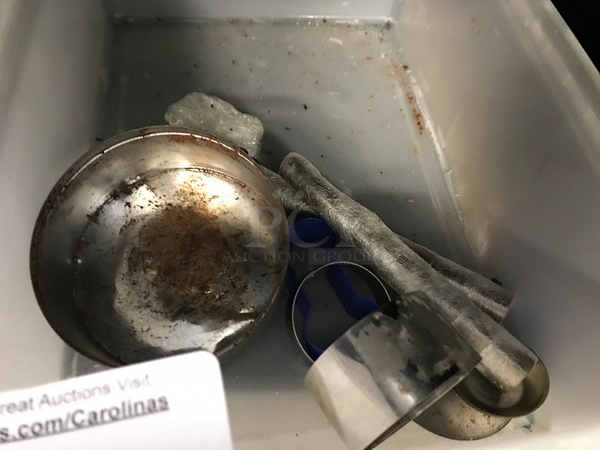 Piping Tips & Molds - Image 1 of 1