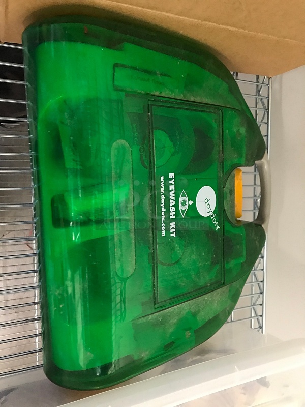 Wall Mounted Eye Wash Station - Image 2 of 2
