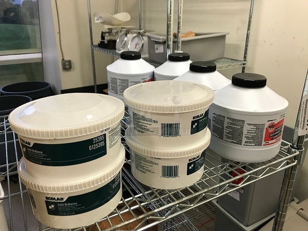 Cleaning Supplies - Image 3 of 3