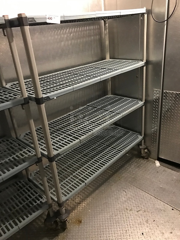 Metro Max Q Storage Shelf on Casters w/ Four Shelves