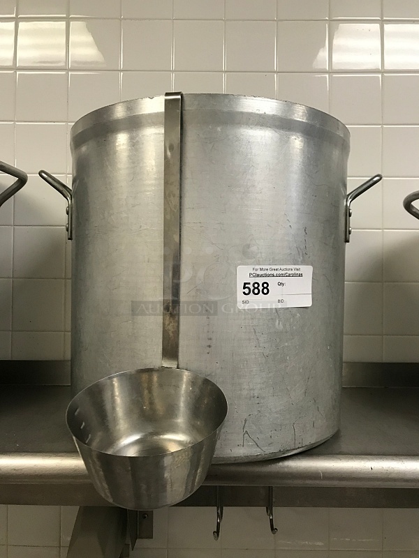 Large Stock Pot w/ Ladle - Image 1 of 1