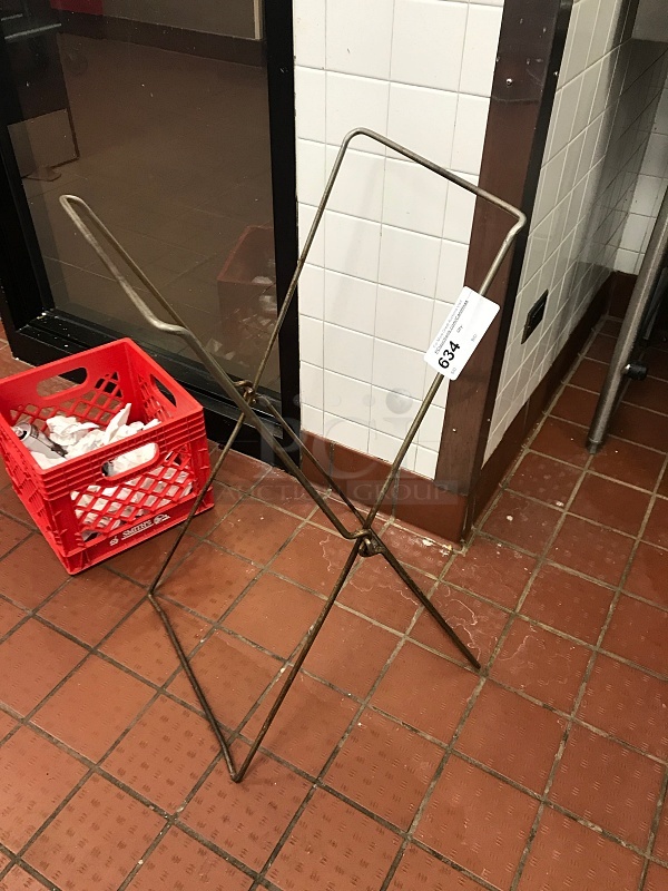 Linnen Hamper Frame - Image 1 of 1