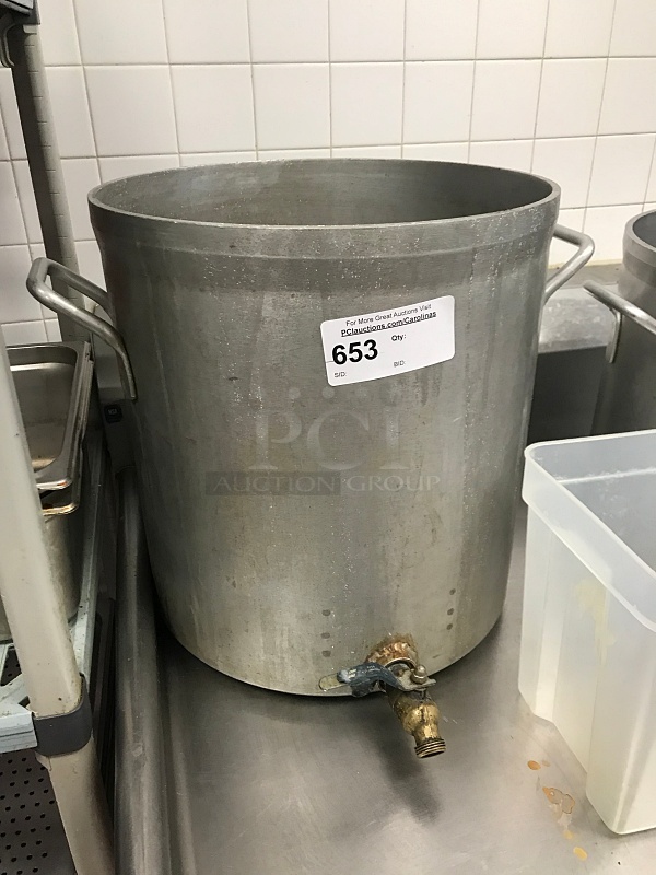 Large Stock Pot w/ Spigot