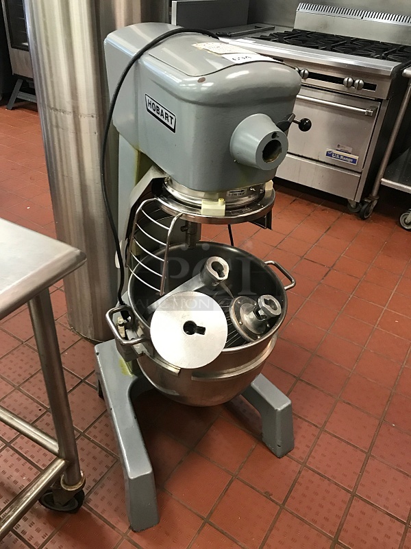 Hobart D300 Floor Mixer, 3 Speed w/ 15 Minute Timer, Includes Attachments & Bowl, 115v 1ph, Tested & Working! (See Video)