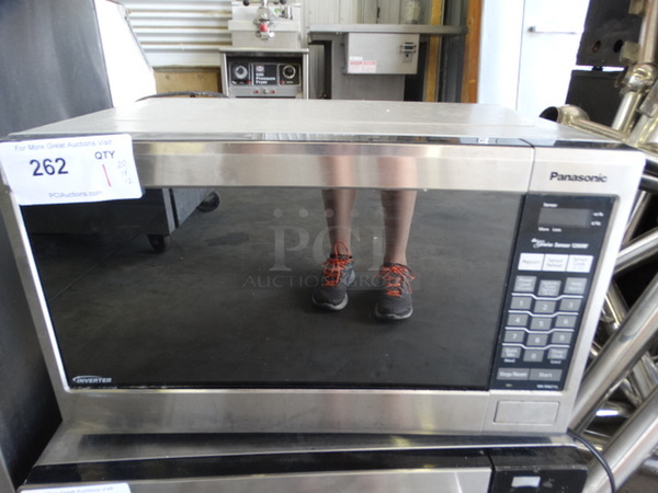 Panasonic Countertop Microwave Oven w/ Plate. 20x14x12 - Image 1 of 5