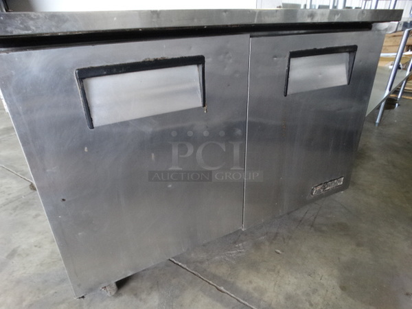 NICE! 2005 True Model TSSU-48-12 Stainless Steel Commercial SAndwich Salad Prep Table on Commercial Casters. 115 Volts, 1 Phase. 48x30x44. Tested and Powers On But Does Not Get Cold - Image 3 of 8
