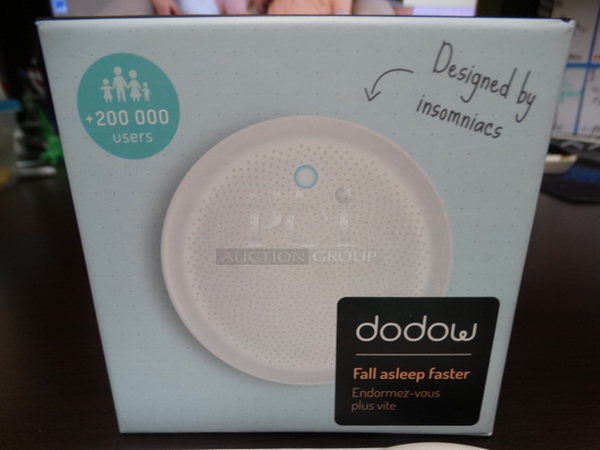 IN ORIGINAL BOX! Dodow Sleep Aid Device - Image 2 of 12