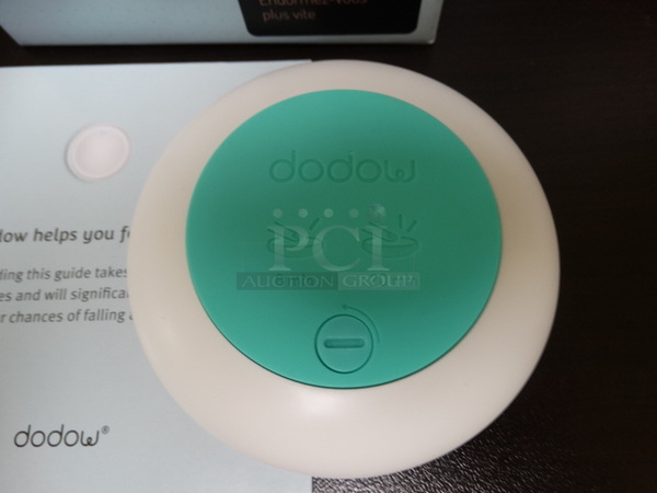IN ORIGINAL BOX! Dodow Sleep Aid Device - Image 3 of 12