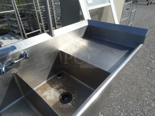 Stainless Steel Commercial 3 Bay Sink w/ Dual Drainboards, Faucets and Handles. 96x28x72. Bays 18x24x11. Drainboards 19x24x2 - Image 6 of 10