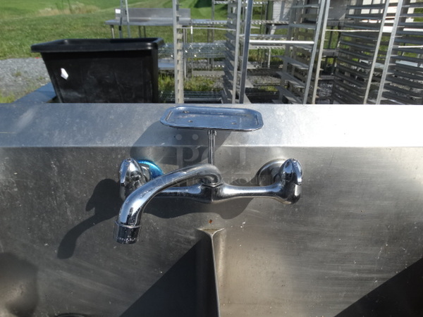Stainless Steel Commercial 3 Bay Sink w/ Dual Drainboards, Faucets and Handles. 96x28x72. Bays 18x24x11. Drainboards 19x24x2 - Image 9 of 10