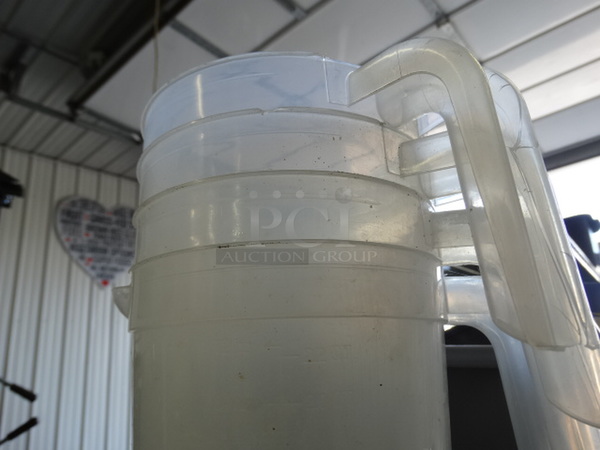 4 Poly Clear Pitchers. 8x5.5x8.5. 4 Times Your Bid!
 - Image 3 of 3