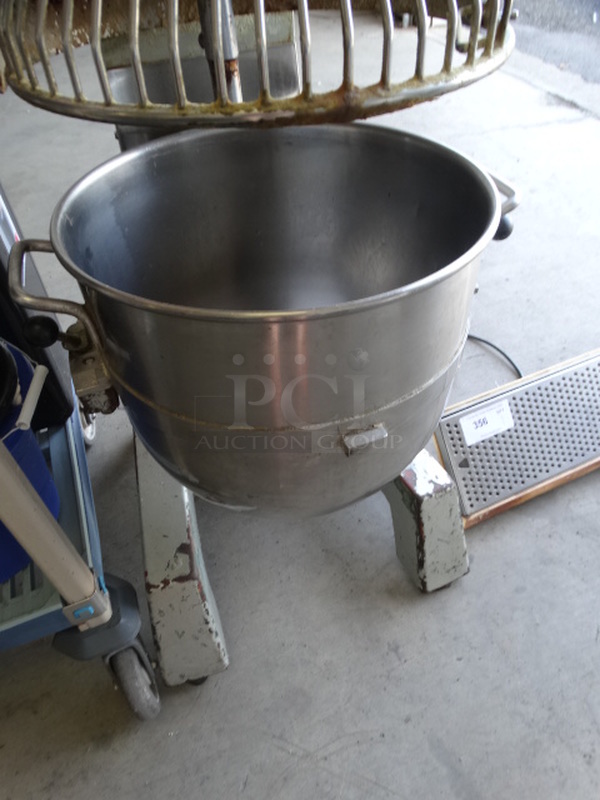 AMAZING! Thunderbird Model ARM-40 Metal Commercial Floor Style 40 Quart Planetary Mixer w/ Mixing Bowl and Bowl Guard. 115 Volts, 1 Phase. 22x25x46.5. Cannot Test Unit Because The Bowl Cannot Be Raised - Image 4 of 9