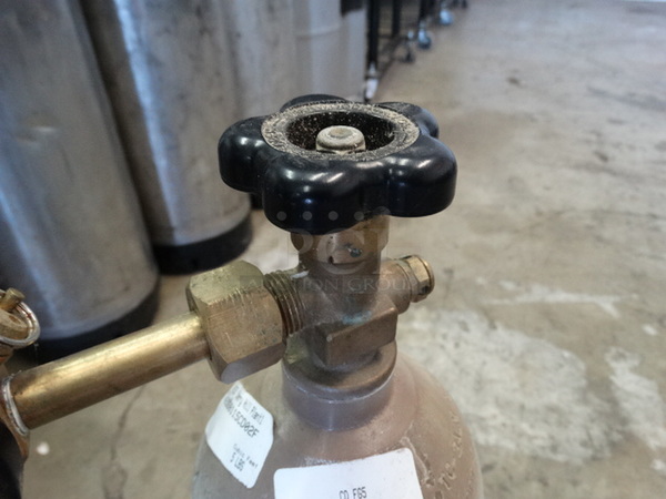 Metal CO2 Tank. 5x5x18
 - Image 5 of 5