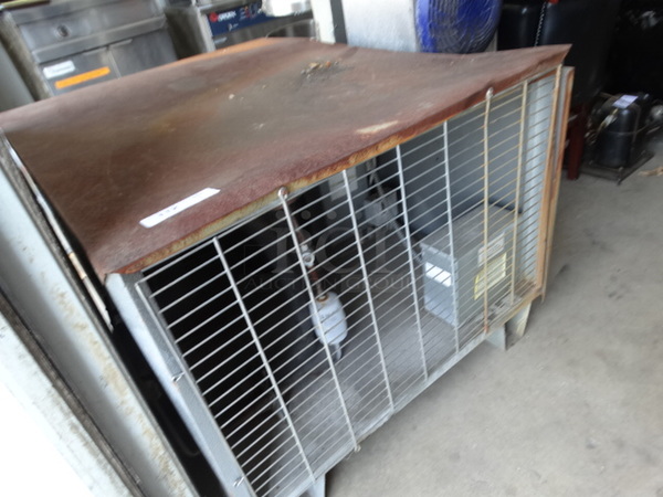 Metal Commercial Compressor. 47x36x30 - Image 3 of 6