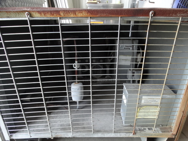 Metal Commercial Compressor. 47x36x30 - Image 4 of 6