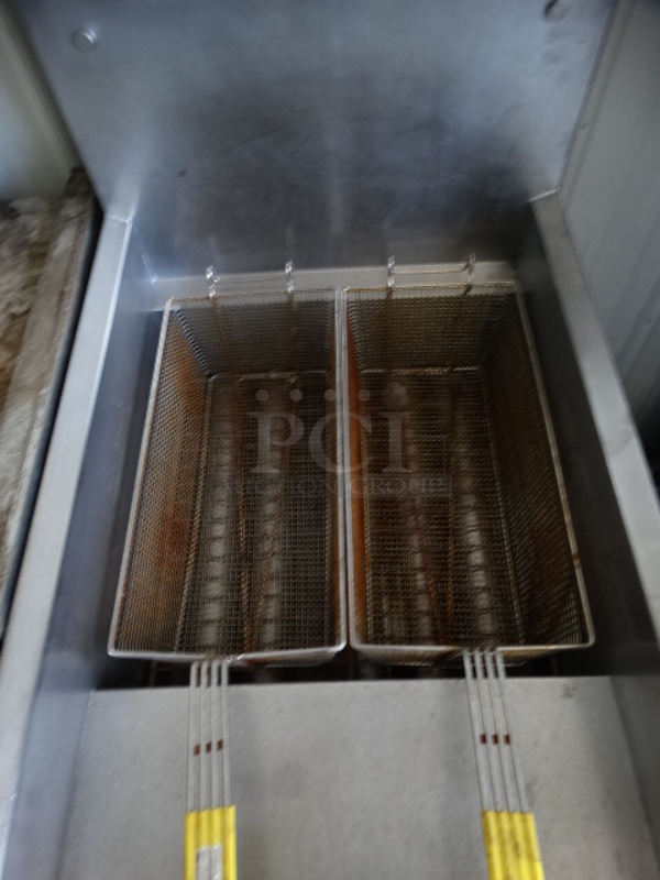 GREAT! MagiKitch'n Stainless Steel Commercial Gas Powered Deep Fat Fryer w/ 2 Metal Fry Baskets. 150,000 BTU. 20x34x47 - Image 4 of 6