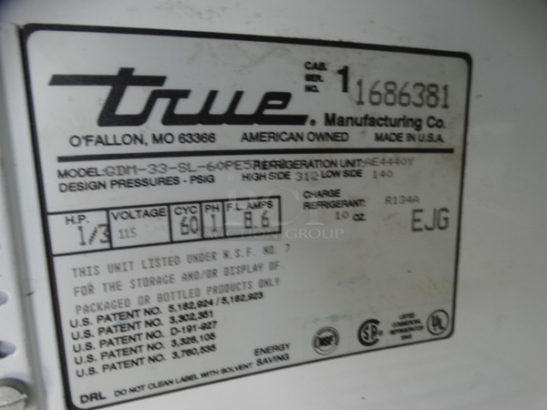 NICE! True Model GDM-33-SL-60PE5 Commercial 2 Door Reach In Cooler Merchandiser. 115 Volts, 1 Phase. 40x21x60. Tested and Powers On But Does Not Get Cold - Image 6 of 6