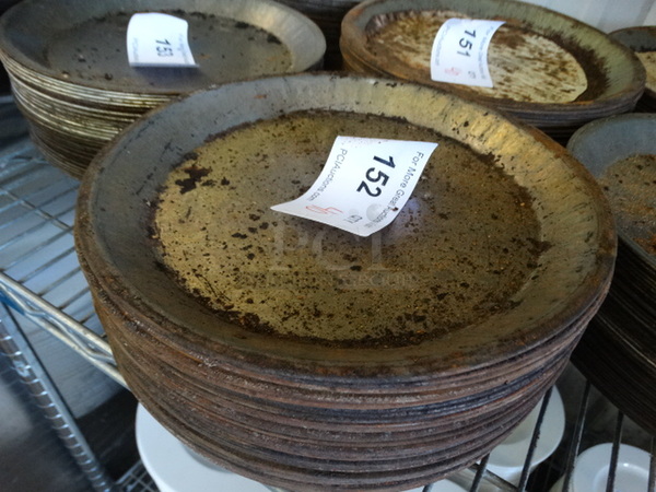 40 Metal Round Pans. 10x10x1. 40 Times Your Bid! - Image 2 of 3