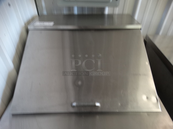 NICE! 2014 Leader Model LM27S/C Stainless Steel Commercial Sandwich Salad Prep Table Bain Marie Mega Top on Commercial Casters. 115 Volts, 1 Phase. 27x32x45. Tested and Working! - Image 4 of 7