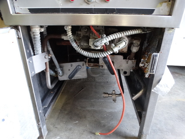 FANTASTIC! Henny Penny Model 600 Stainless Steel Commercial Floor Style Natural Gas Powered Pressure Fryer. 18x40x45 - Image 6 of 9