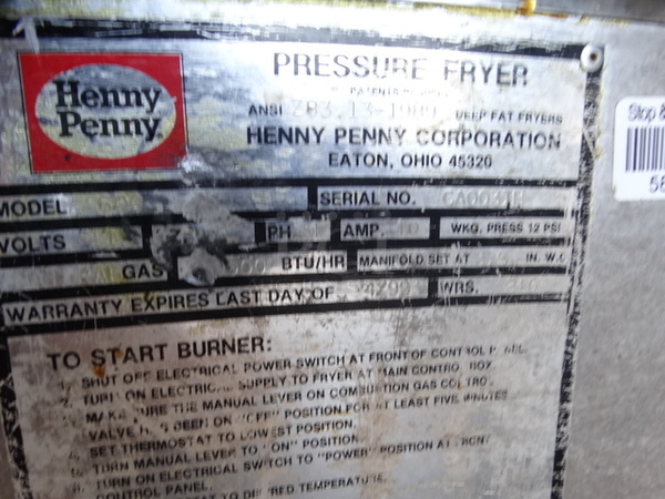FANTASTIC! Henny Penny Model 600 Stainless Steel Commercial Floor Style Natural Gas Powered Pressure Fryer. 18x40x45 - Image 7 of 9