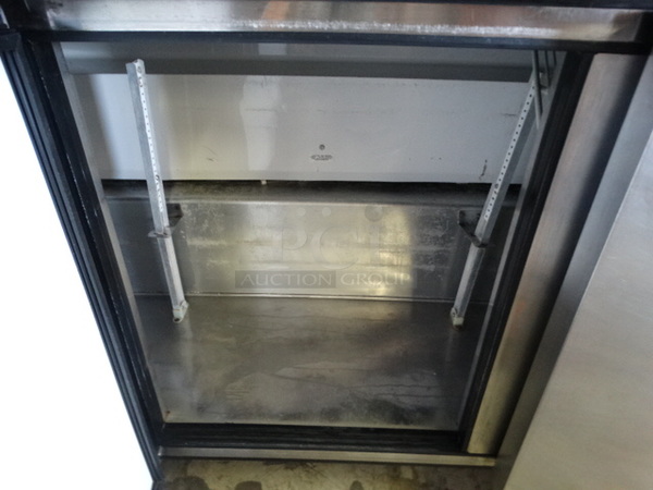 NICE! 2009 True Model TSSU-72-12 Stainless Steel Commercial Sandwich Salad Prep Table Bain Marie on Commercial Casters. 115 Volts, 1 Phase. 72x30x43. Tested and Working! - Image 6 of 8