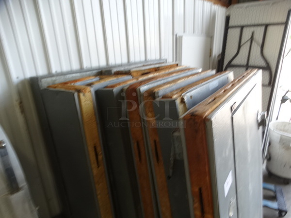 FANTASTIC! 6'x4'x6.5' Norlake SELF CONTAINED Walk In Freezer Box w/ Floor, Norlake Model CPF50C Condenser and Copeland Compressor. 115 Volts, 1 Phase. 6'x4'x6.5'  - Image 4 of 12